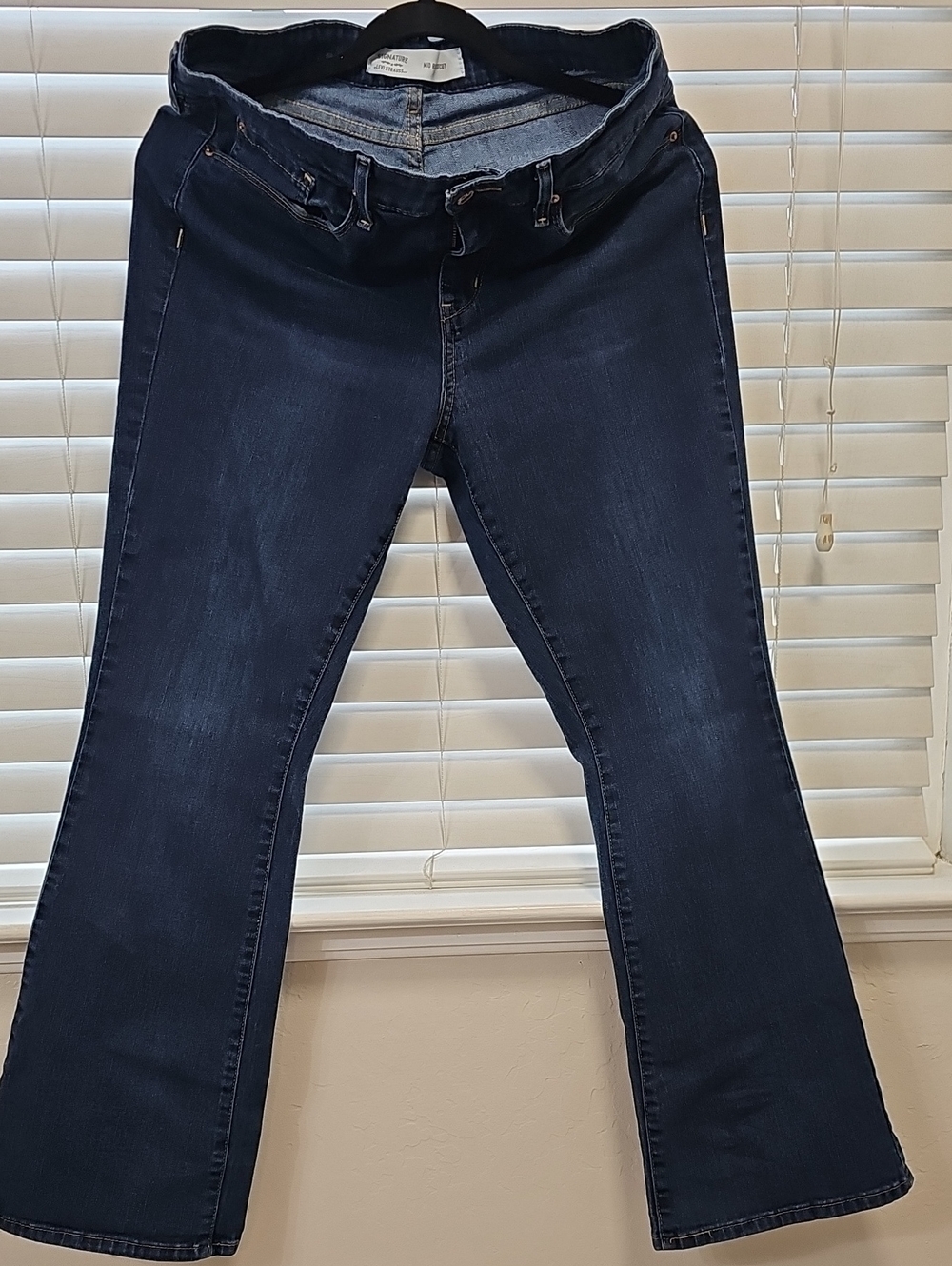 Levi Dark Wash Women’s Bootcut Jeans